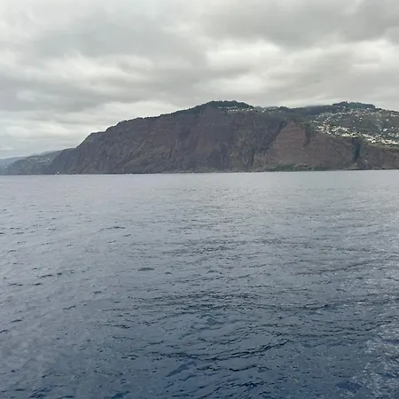 Апартаменты Desertas View