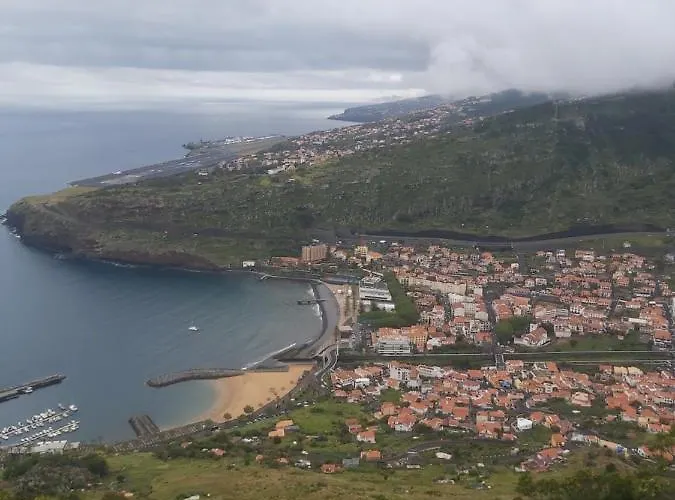 Апартаменты Desertas View